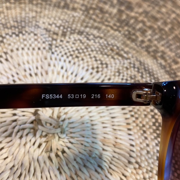 COPY - Fendi Round Cat Eye Sunglasses - Picture 3 of 4